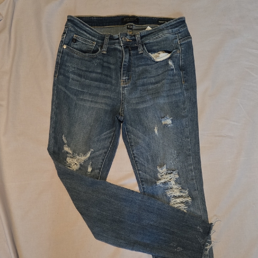 Judy Blue Distressed Skinny Ankle Jeans